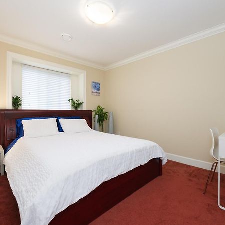 וונקובר Cambie & 61St Ave Homestay מראה חיצוני תמונה